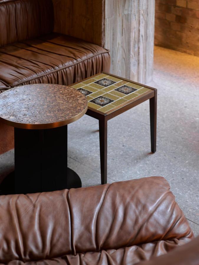 Ace Hotel Sydney Exterior photo A side table