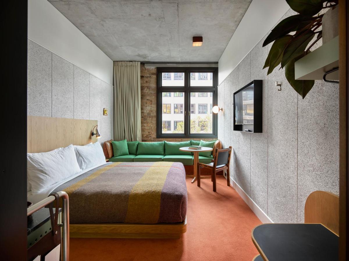 Ace Hotel Sydney Exterior photo A room at Hotel 57